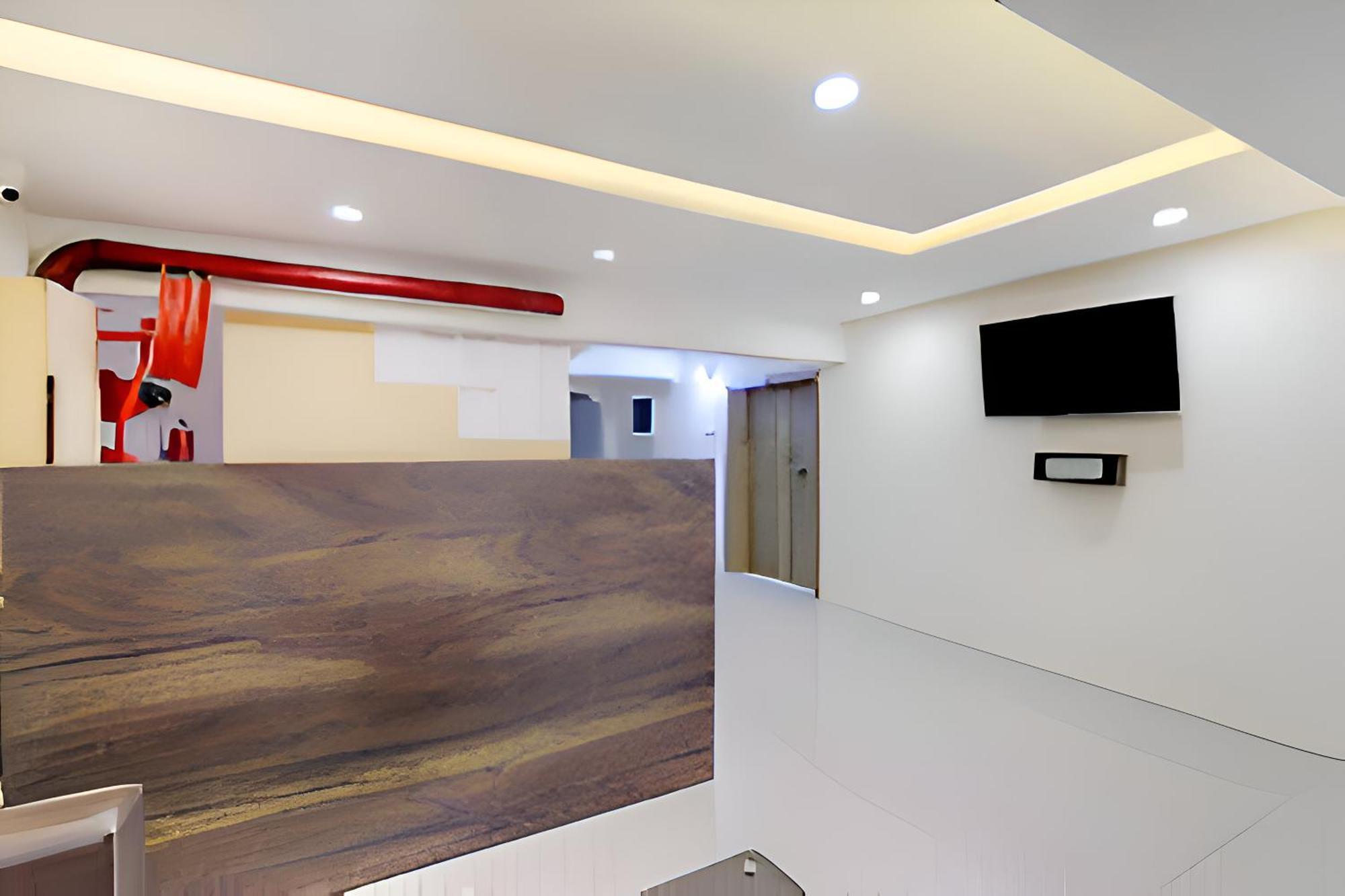 Hotel Blue Leaf Rajkot Bagian luar foto
