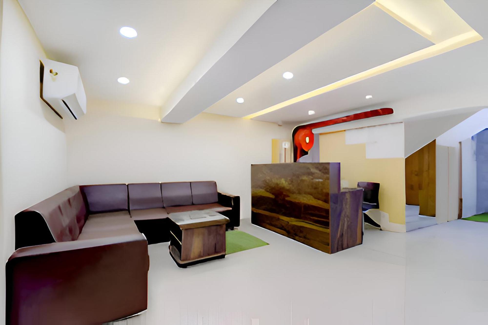 Hotel Blue Leaf Rajkot Bagian luar foto